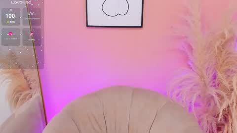 Erika Mendez online show from February 26, 7:35 pm