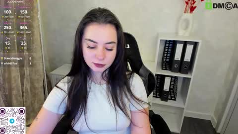 Snapshot of erin__rose chatting on September 25, 1:04 am Erin Rose online show from September 25, 1:04 am