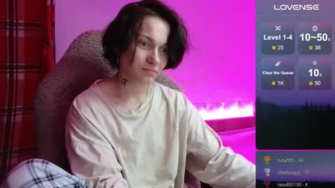 esajukyy online show from September 12, 4:47 pm