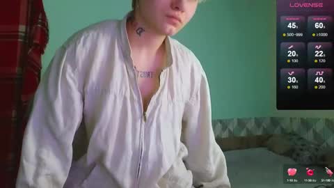 esajukyy online show from December 30, 9:59 am