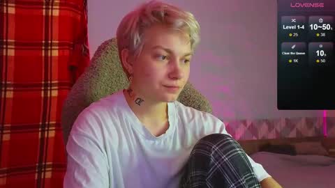 esajukyy online show from December 28, 10:25 am