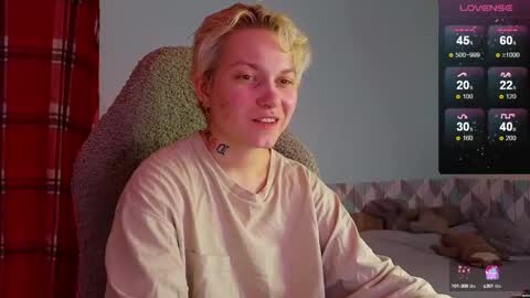 esajukyy online show from February 10, 10:42 am