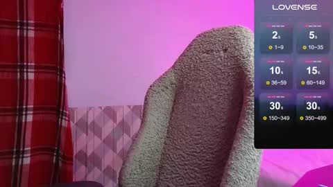 esajukyy online show from September 20, 11:30 am