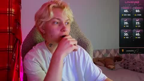 esajukyy online show from March 1, 4:33 pm