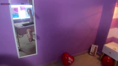 Snapshot of escarleth__ chatting on February 14, 3:26 pm Escarlet online show from February 14, 3:26 pm