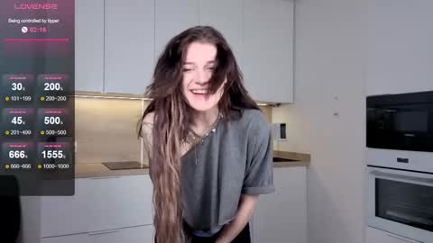 EshleGreen online show from January 5, 5:27 pm