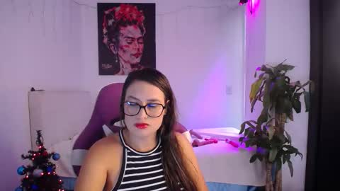 Esmeralda online show from November 30, 6:56 pm