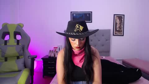 Perla online show from October 28, 6:30 am