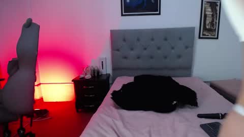 Perla online show from November 11, 5:25 am