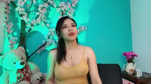Snapshot of esmeraldagh_ chatting on October 6, 11:49 am Esmeralda online show from October 6, 11:49 am