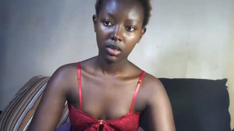 essypetite853960 online show from August 8, 9:28 am