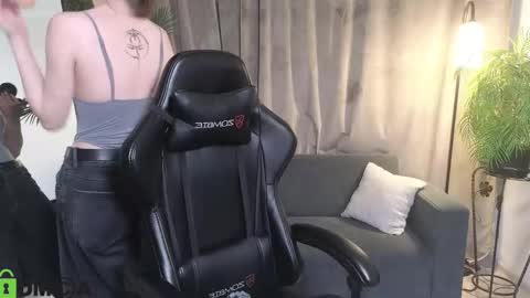 esteria online show from November 9, 9:22 pm