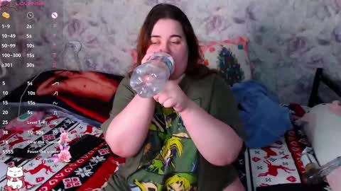 Snapshot of estelle_hicks chatting on January 13, 7:21 pm estelle_hicks online show from January 13, 7:21 pm