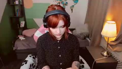 Ester  online show from August 1, 4:31 pm