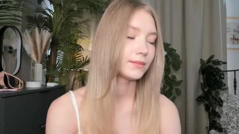 Natalie online show from September 13, 6:21 am