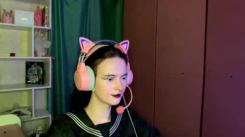 Kate online show from March 2, 11:06 am