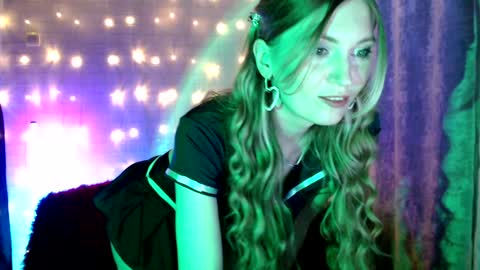 Liana online show from January 26, 1:47 pm