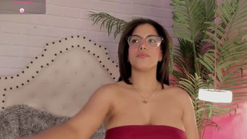 Snapshot of eureekaa chatting on February 5, 11:39 pm Eurekaa online show from February 5, 11:39 pm