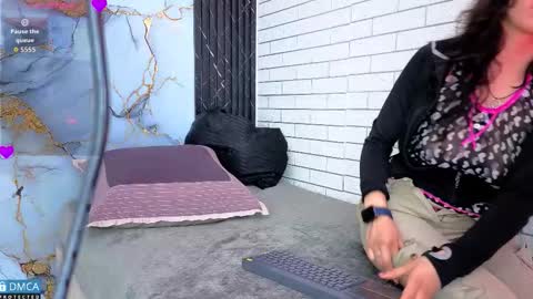 eva delight online show from March 27, 12:06 pm