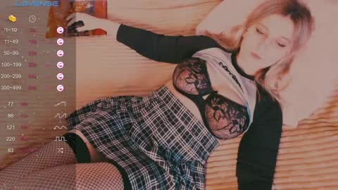 Snapshot of eva_gloss chatting on January 16, 8:00 am Eva online show from January 16, 8:00 am