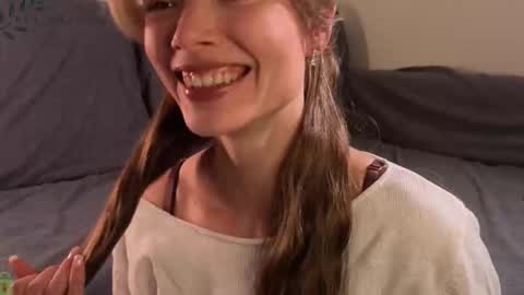 Snapshot of eva_natsumi chatting on October 6, 5:07 pm Eva online show from October 6, 5:07 pm