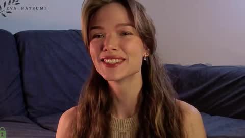 Snapshot of eva_natsumi chatting on October 12, 4:53 pm Eva online show from October 12, 4:53 pm