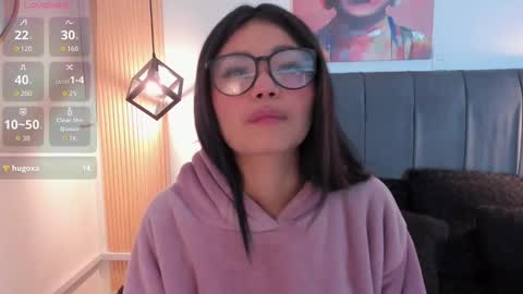 Snapshot of eva_rosee_ chatting on October 2, 11:59 am Eva online show from October 2, 11:59 am