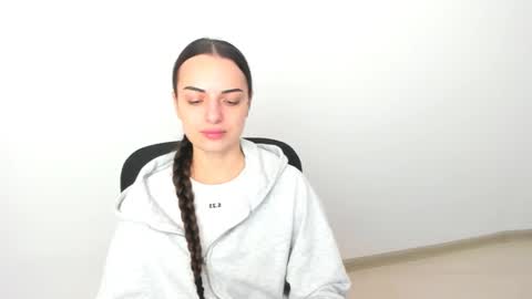 Snapshot of eva_rossee_ chatting on December 9, 2:06 pm Eva online show from December 9, 2:06 pm