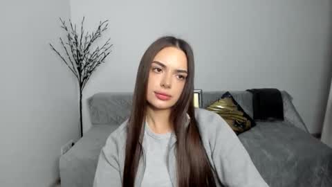 Eva online show from March 25, 6:44 pm