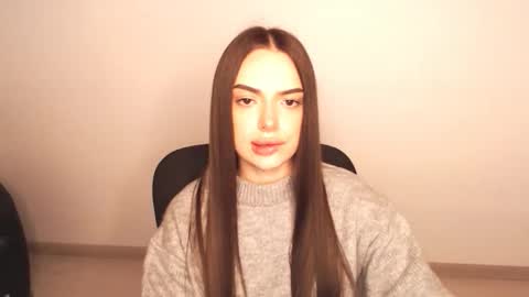 Snapshot of eva_rossee_ chatting on October 13, 9:45 am Eva online show from October 13, 9:45 am