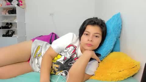 Snapshot of eva_sweet2 chatting on October 6, 5:51 pm Estefania online show from October 6, 5:51 pm