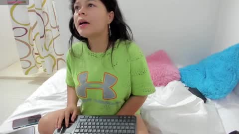 Snapshot of eva_sweet2 chatting on January 26, 4:51 pm Estefania online show from January 26, 4:51 pm