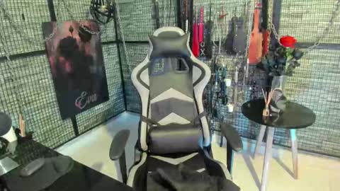 Snapshot of evaa_bdsm chatting on October 8, 2:49 am EVA INDEPENDENT MODEL online show from October 8, 2:49 am