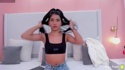 Snapshot of evaa_rose_ chatting on September 19, 12:15 pm Eva online show from September 19, 12:15 pm