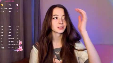 evabradly online show from October 31, 6:45 pm