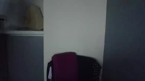 Snapshot of evaglad chatting on October 12, 4:48 am evaglad online show from October 12, 4:48 am