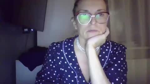 Snapshot of evaglad chatting on September 28, 8:03 pm evaglad online show from September 28, 8:03 pm