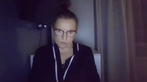 Snapshot of evaglad chatting on September 25, 5:22 pm evaglad online show from September 25, 5:22 pm