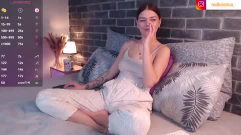 Snapshot of evamerlo chatting on February 25, 9:20 am Kristina online show from February 25, 9:20 am