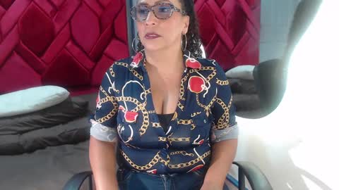 Eva Mills online show from January 30, 7:59 pm