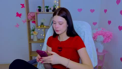 EvaOnyx online show from March 27, 10:38 am