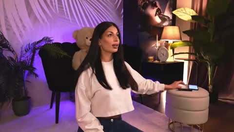 EvaRhea online show from February 18, 4:33 am