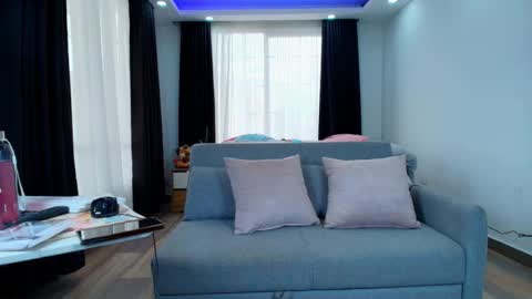  EVA LUNA online show from January 10, 5:28 pm