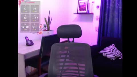 Snapshot of evee_e chatting on September 20, 4:38 pm Evee online show from September 20, 4:38 pm