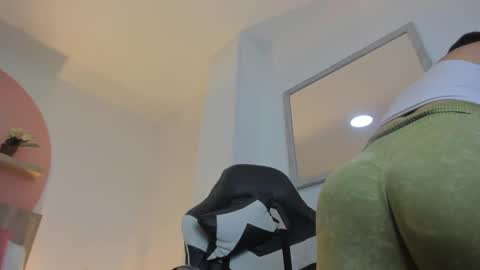 BELLA online show from September 23, 12:03 pm