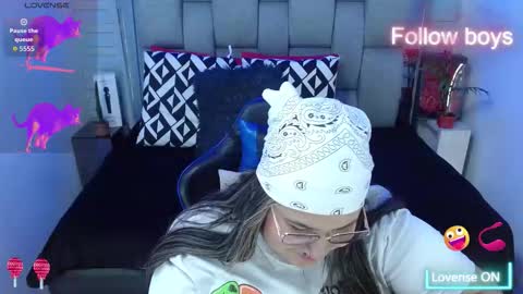 evelin zaens online show from November 21, 5:53 am