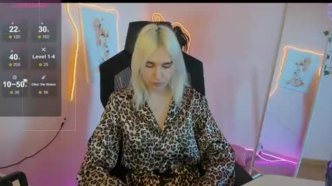 Evelina online show from April 28, 2:27 am
