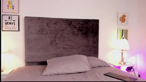 evelyn ebony online show from February 12, 2:55 pm