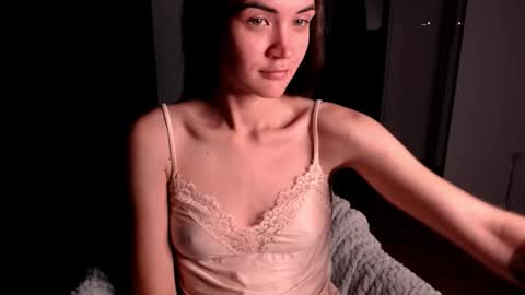 Snapshot of evelyn_gg chatting on September 17, 3:37 am Evelyn online show from September 17, 3:37 am