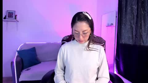 evelyn_miller___ online show from March 4, 8:48 pm